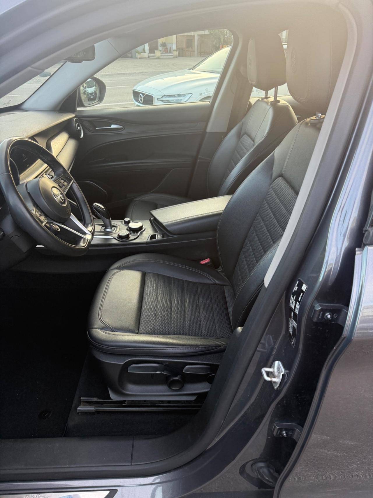 Alfa Romeo Stelvio 2.2 Turbodiesel 210 CV AT8 Q4 Business