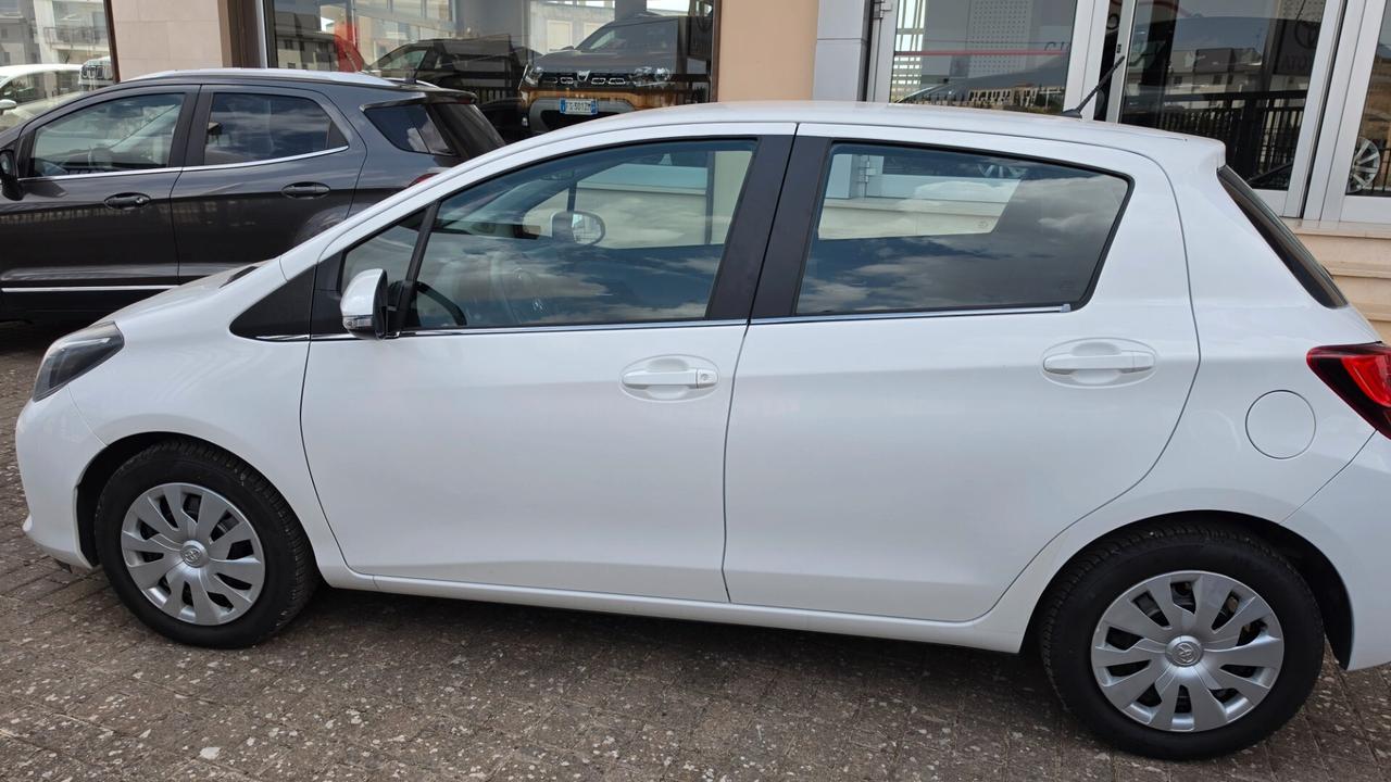Toyota Yaris 1.0 5 porte Active