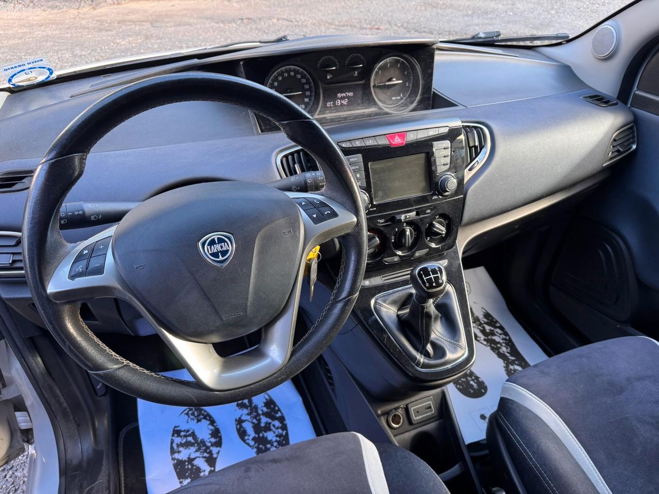 Lancia Ypsilon 1.3 MJT 16V 95 CV EURO6 GARANZIA 1 ANNO