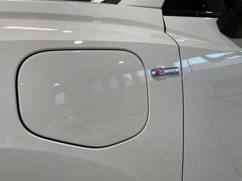 Audi Q3 II 2018 45 1.4 tfsi e Identity Black s-tronic