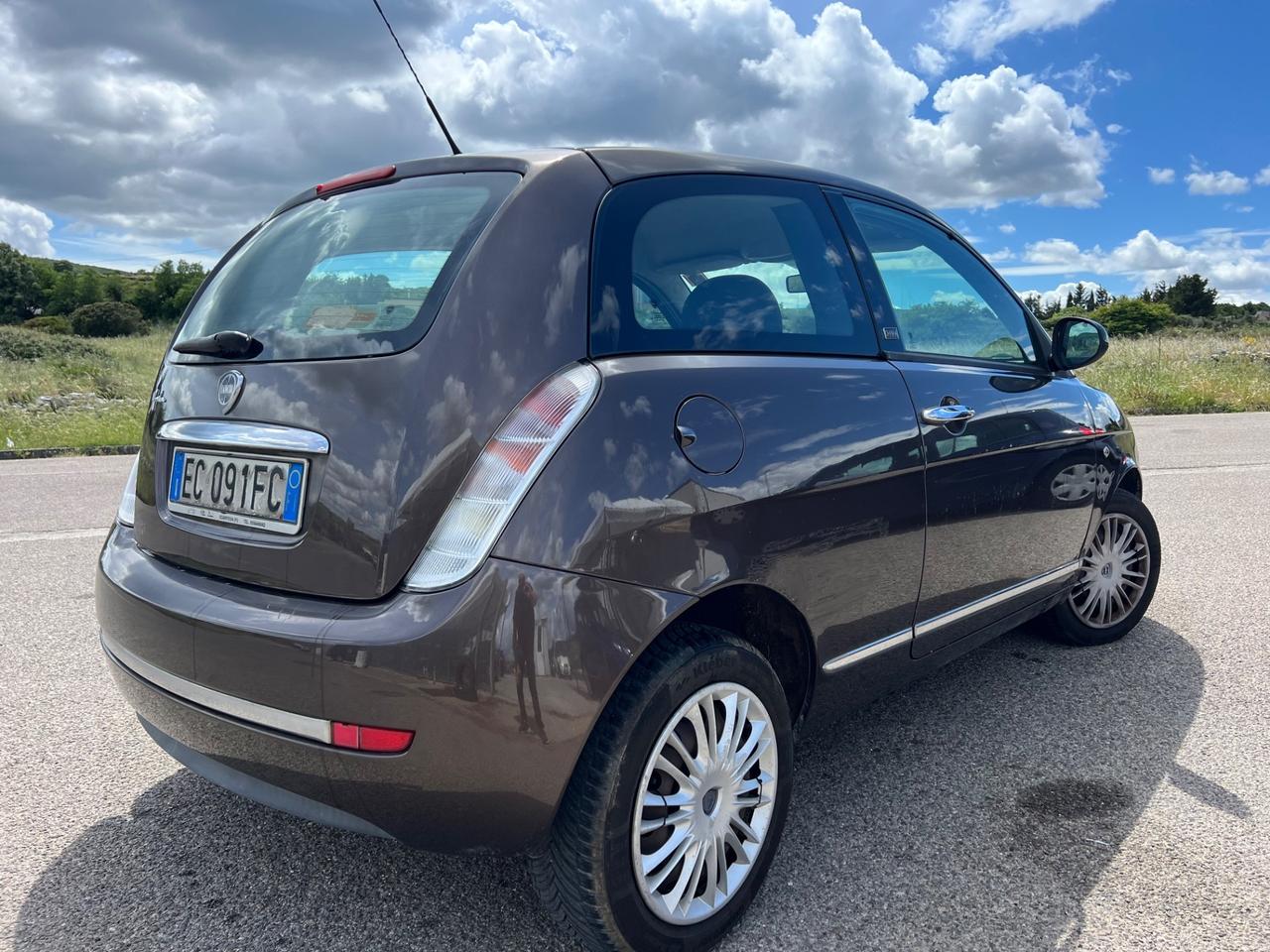 Lancia Ypsilon 1.2 69 CV Diva