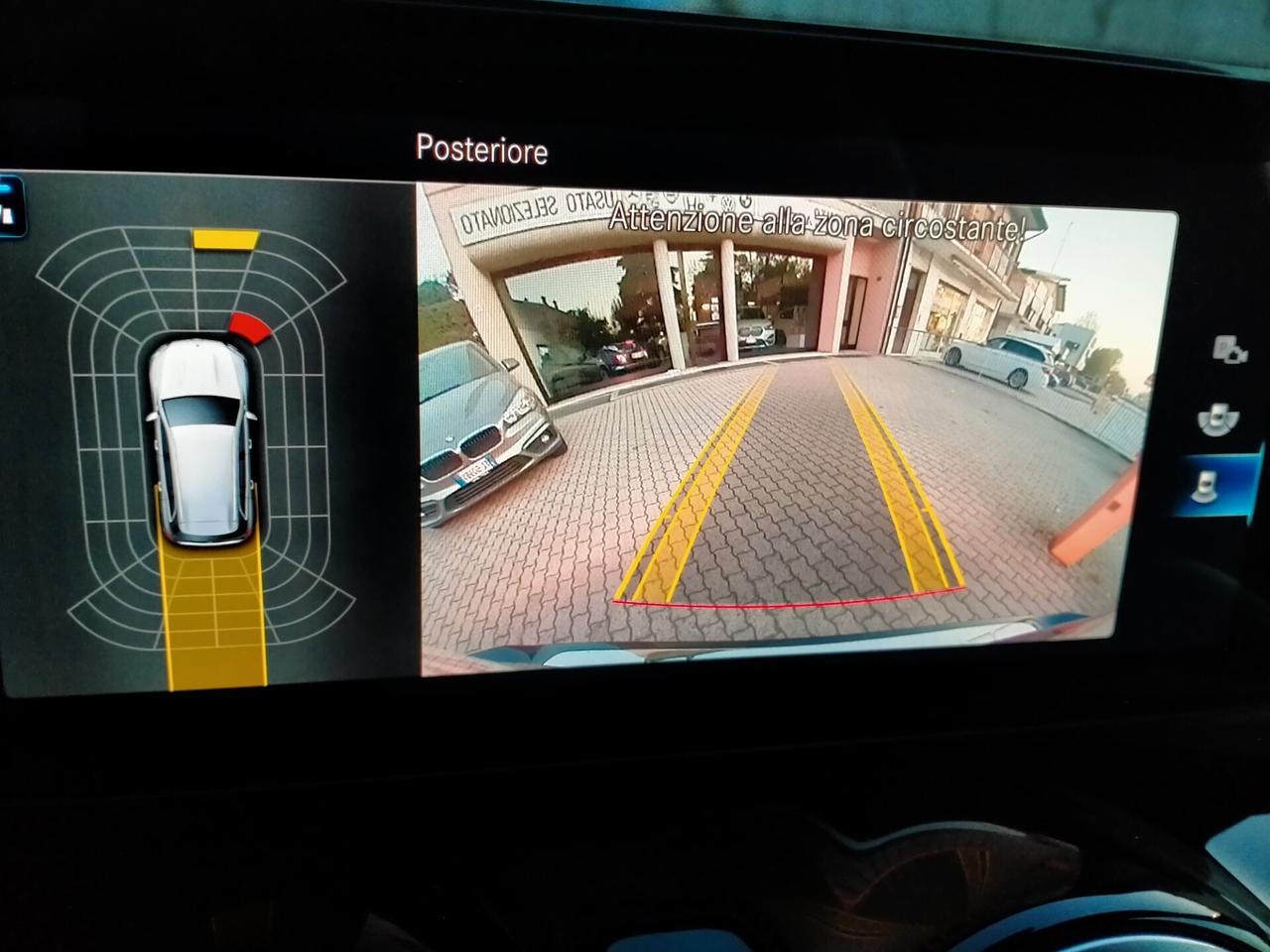 Mercedes-Benz GLB 180 D BUSINESS EXTRA 8MLED/SEDILI SPORT/DISPLAY MAXI