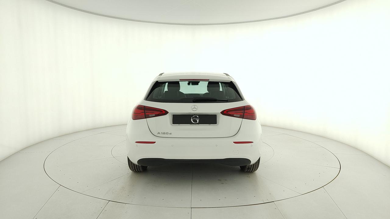 Mercedes-Benz A 180 d Advanced auto