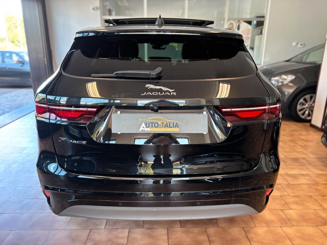 Jaguar F-Pace 2.0d i4 R-Dynamic Black awd 204cv*SERVICE