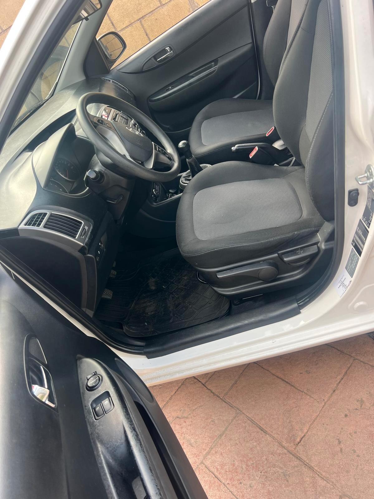 Hyundai i20 1.2 5p. Econext Sound Edition