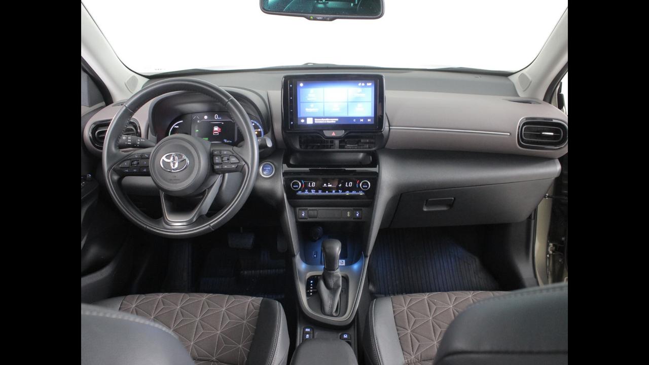TOYOTA Yaris Cross - Yaris Cross 1.5h Lounge fwd 116cv e-cvt