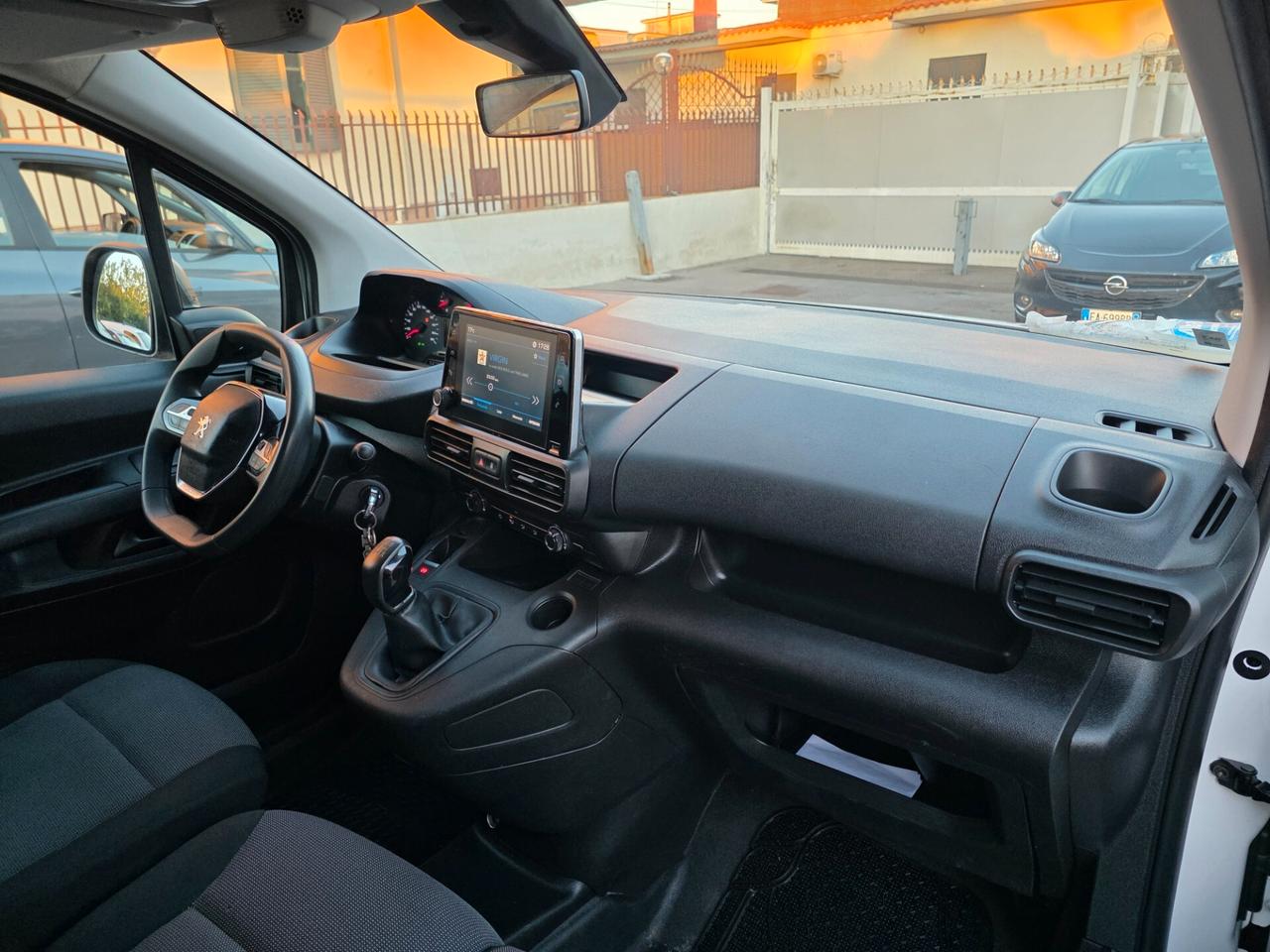 Peugeot Partner BlueHDi 100 S&S PC Furgone Pro