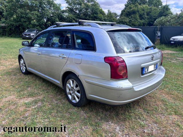 TOYOTA Avensis 2.0 D-4D 16V Station Wagon