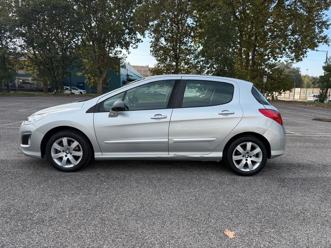 Peugeot 308 1.6 VTi 120CV 5p. Active