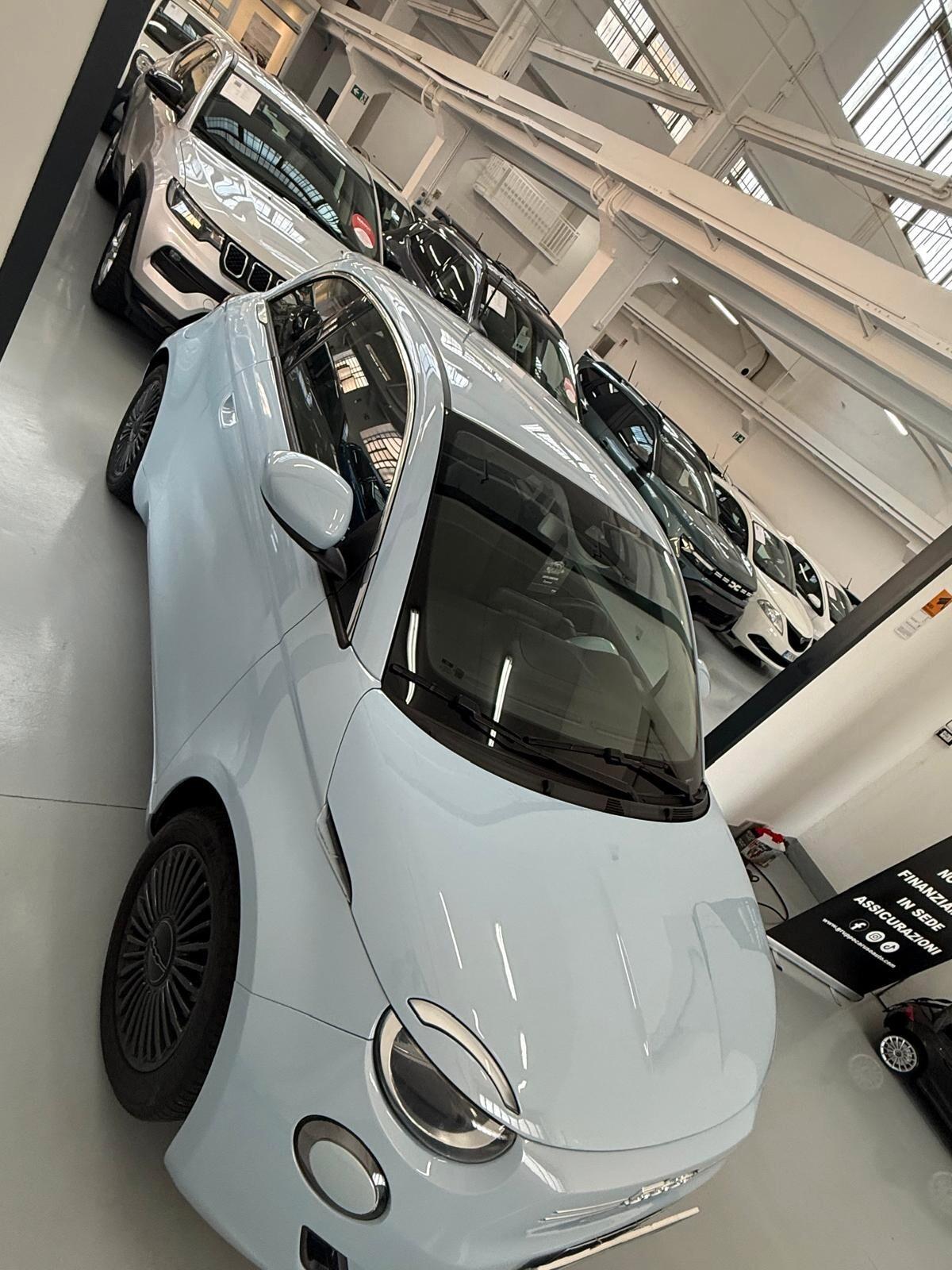 Fiat 500 500e Berlina 42 kWh Icon