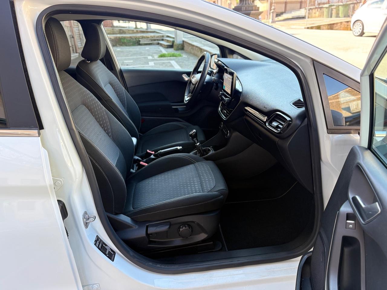 Ford Fiesta 1.5 EcoBlue 5P Titanium FULL/LED/NAV