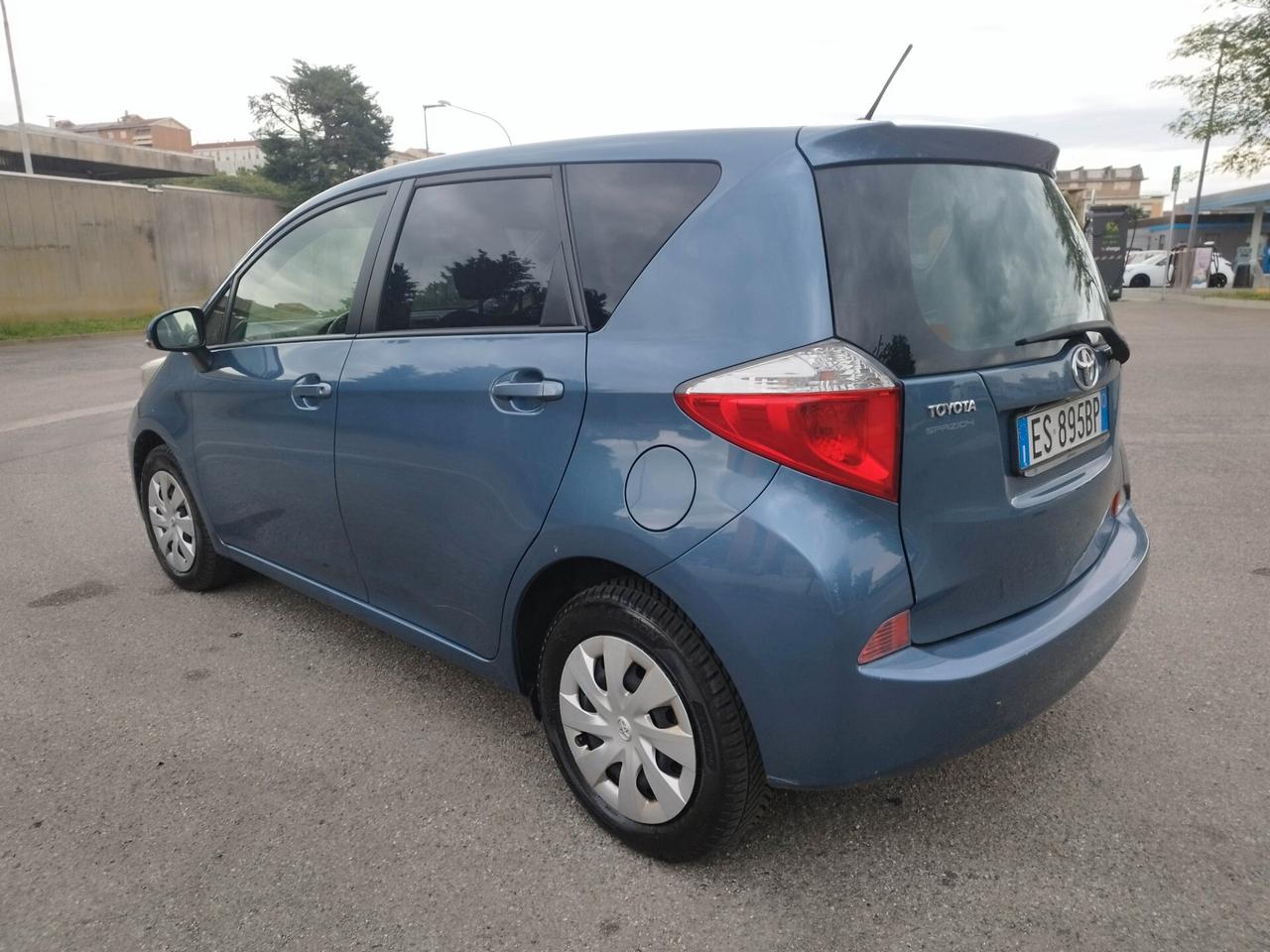 Toyota Verso-S 1.3 MT benzina