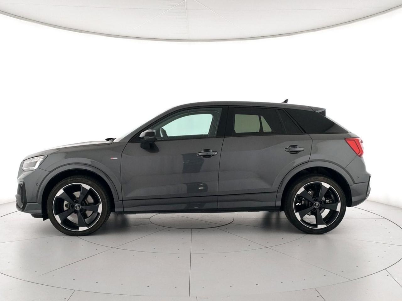 Audi Q2 35 2.0 tdi identity black s-tronic