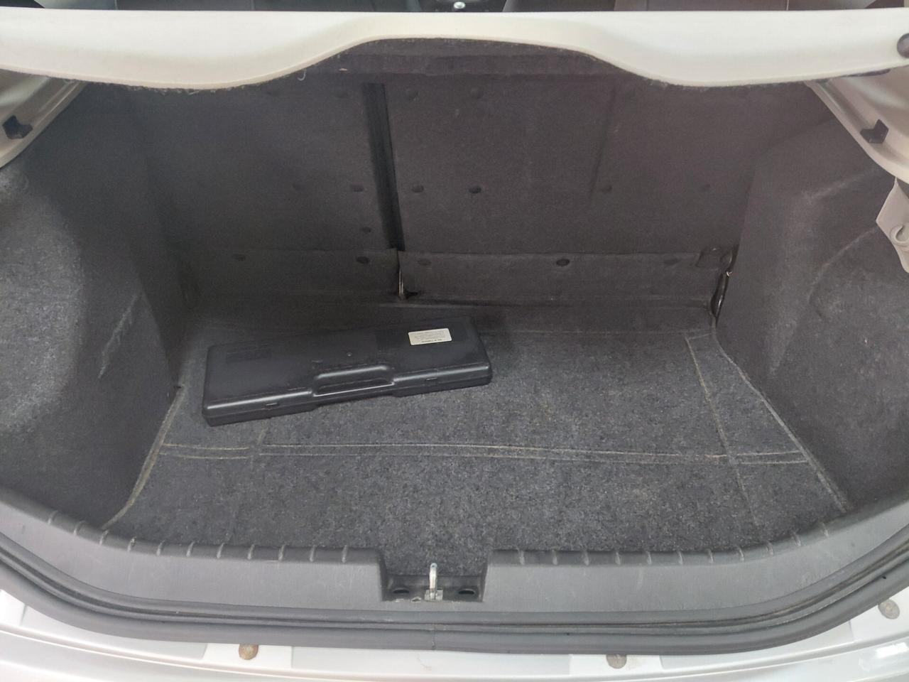 Alfa Romeo 147 1.9 JTD (120) SOLI 117000 KM