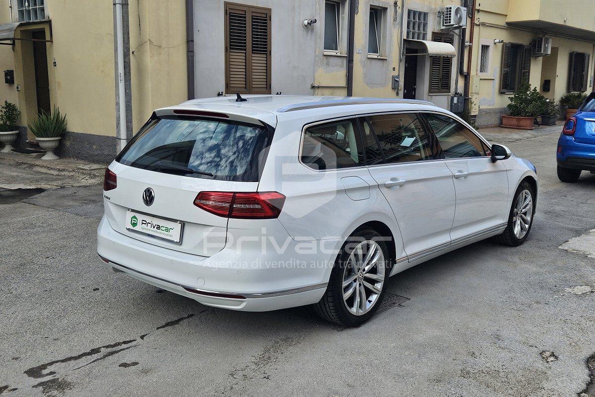 VOLKSWAGEN Passat Variant 2.0 TDI DSG Executive BlueMotion Tech.