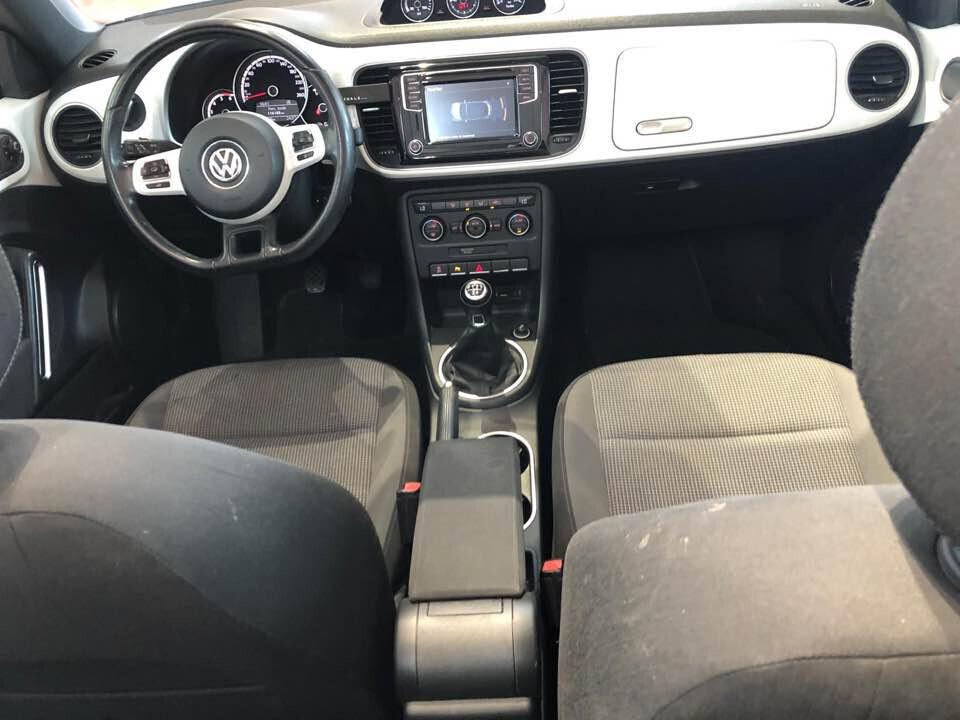 Volkswagen Maggiolino Cabrio 2.0 TDI Design