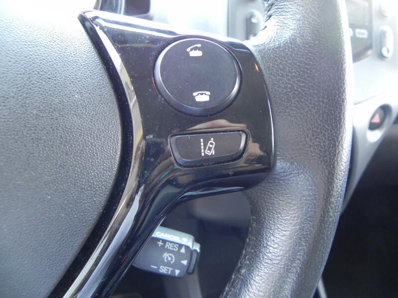 Toyota Aygo Connect 1.0 VVT-i 72 CV 5 porte x-cool