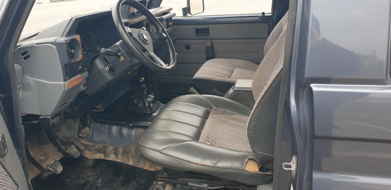 Toyota Land Cruiser 2446 TURBO DIESEL