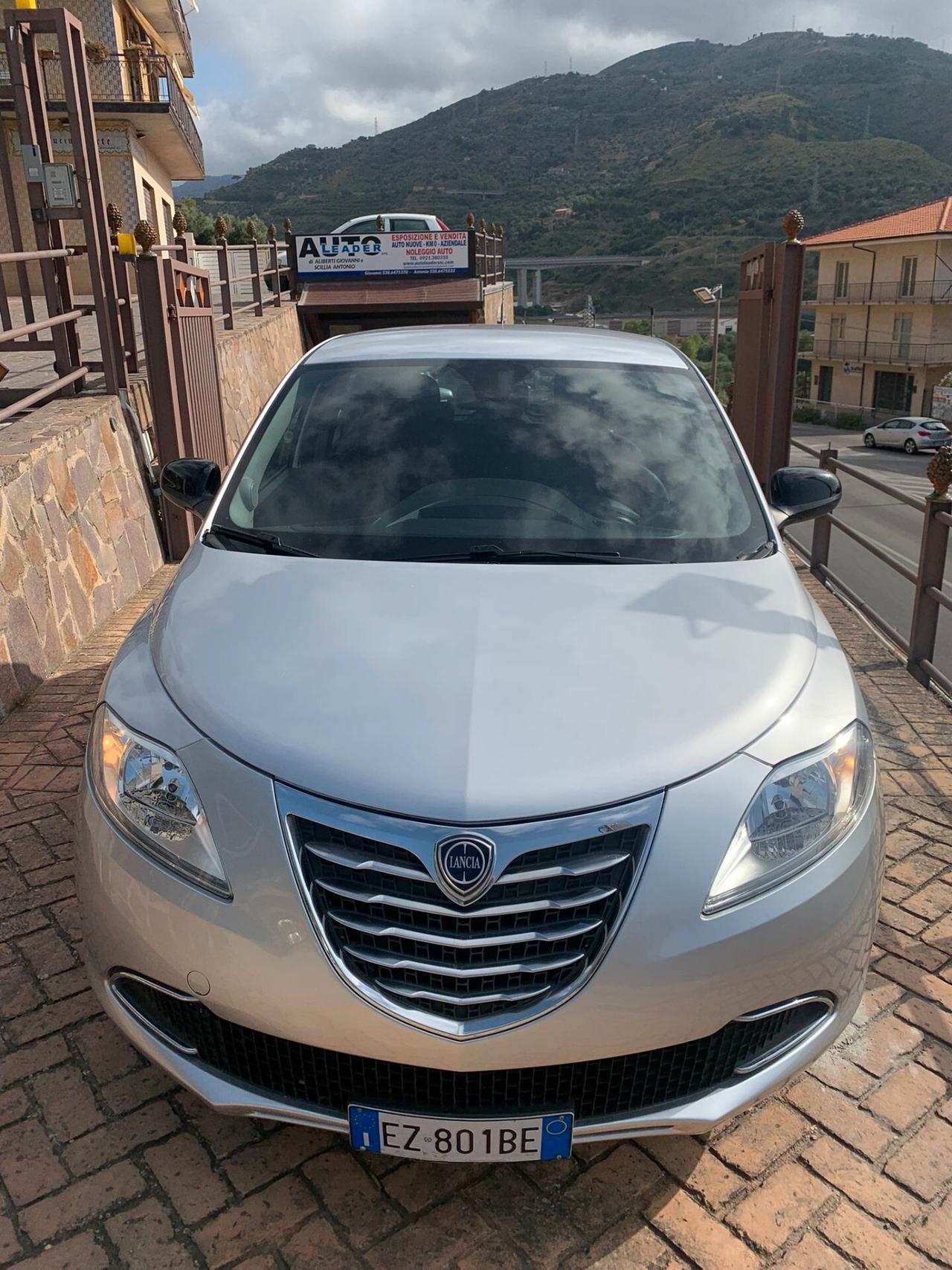 Lancia Ypsilon 1.2 69 CV 5 porte Gold