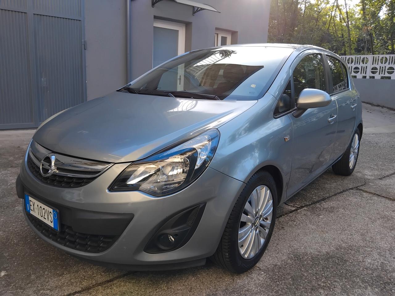 Opel Corsa 1.2 gpl garanzia