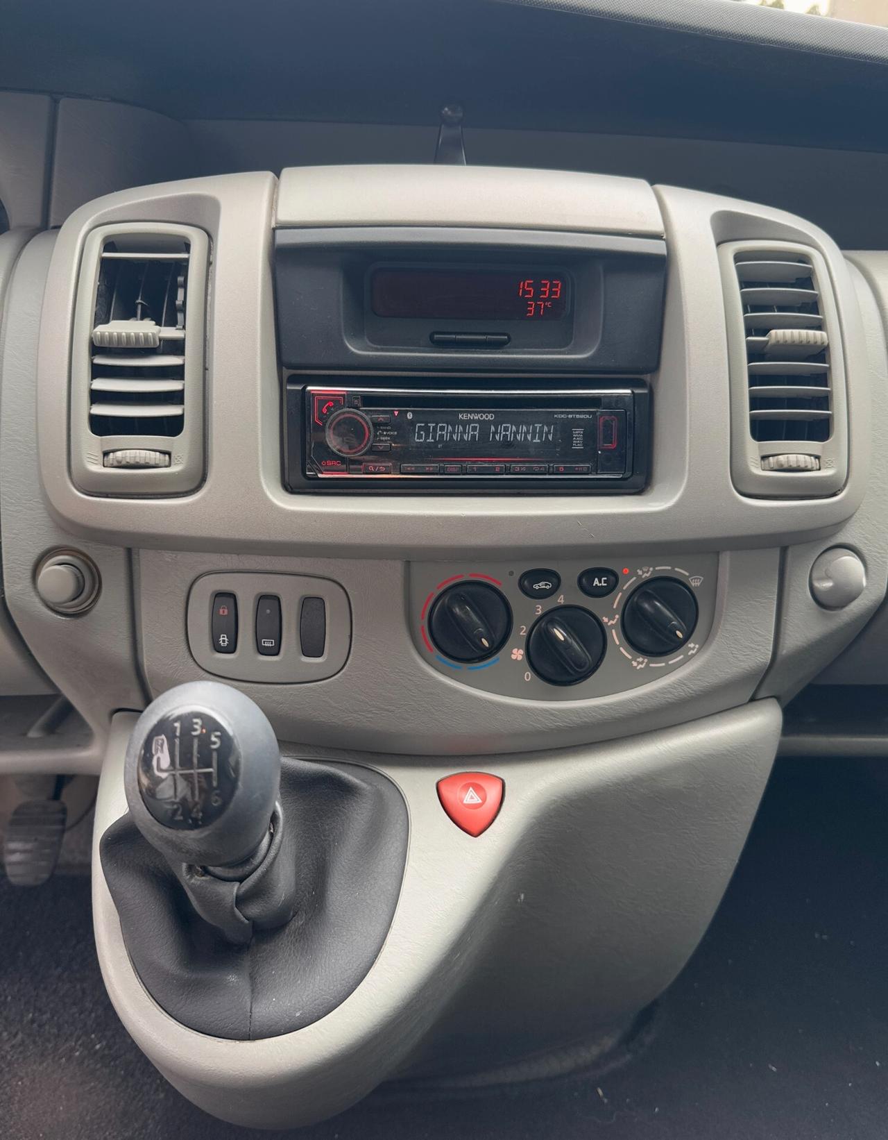 Renault Trafic 9 Posti (Patente B)UNICO Proprietario 145.000 km