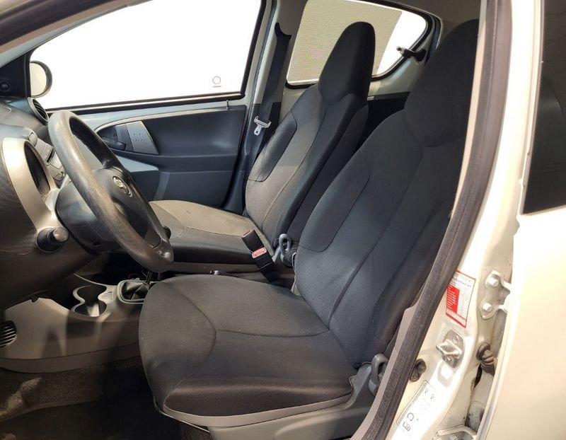 Toyota Aygo Aygo 1.0 12V VVT-i 3 porte Now Connect