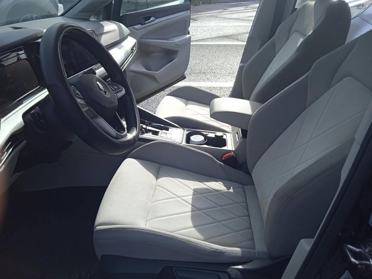 Volkswagen Golf 1.5 eTSI 150 CV EVO ACT DSG Life