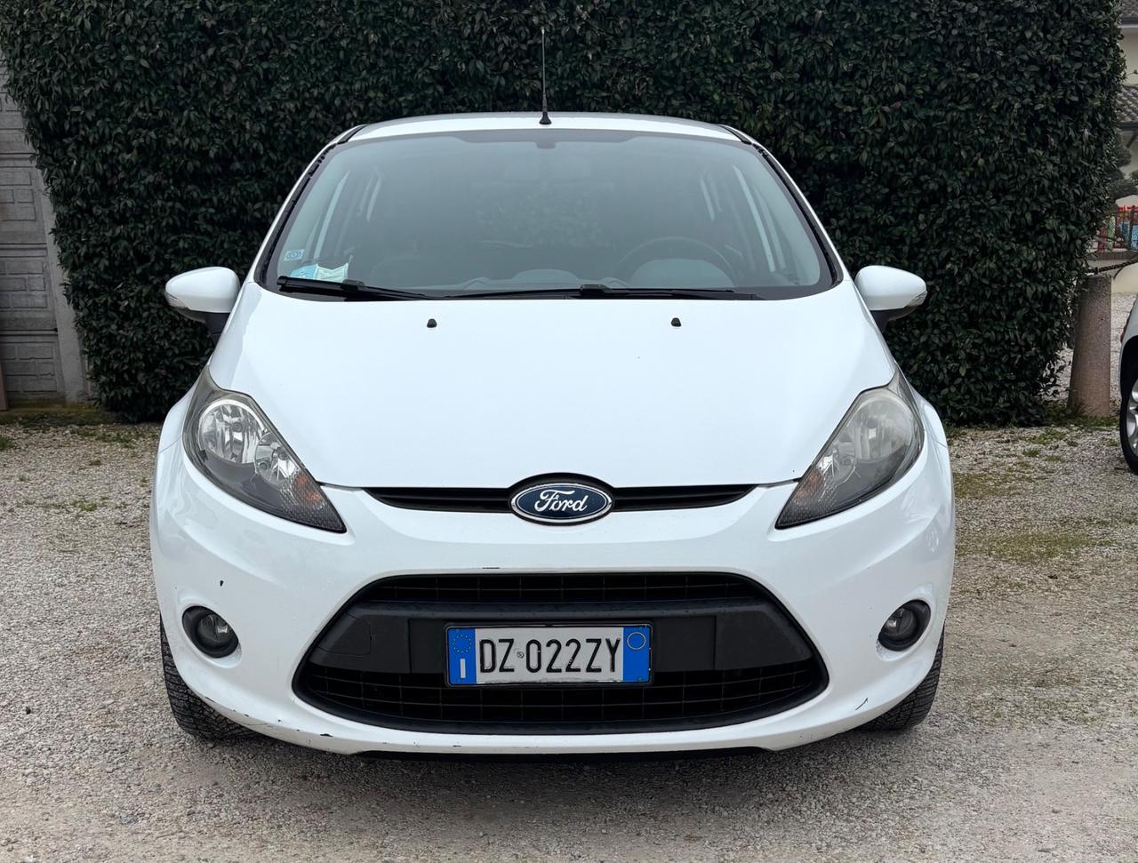 Ford Fiesta 1.4 5 porte Bz.- GPL Titanium