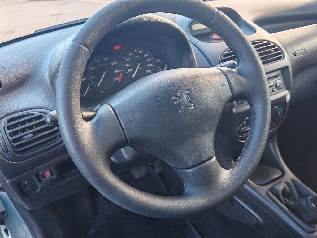 Peugeot 206 benzina come nuova 110.000 Km
