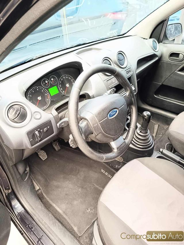 FORD Fiesta 1.2 16V 3p. Titanium