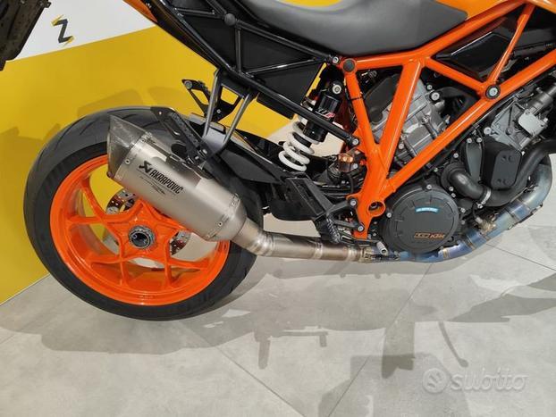 KTM 1290 Super Duke KTM 1290 SUPER DUKE R
