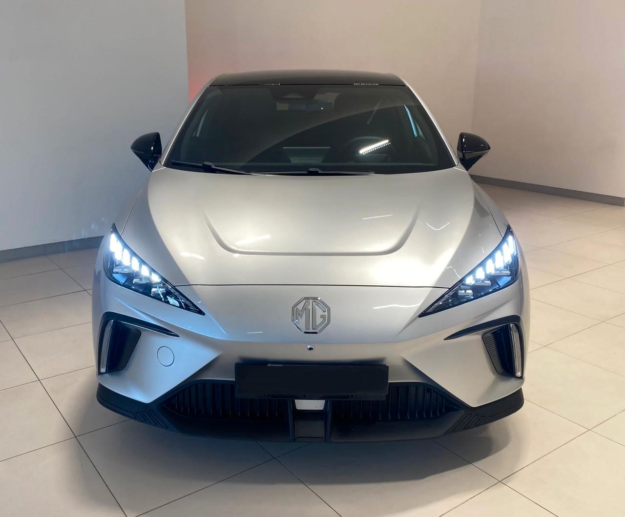 MG4 Luxury64 *CON ECOBONUS ROTTAMAZIONE SENZA OBBLIGIO DI FINANZIAMENTO*