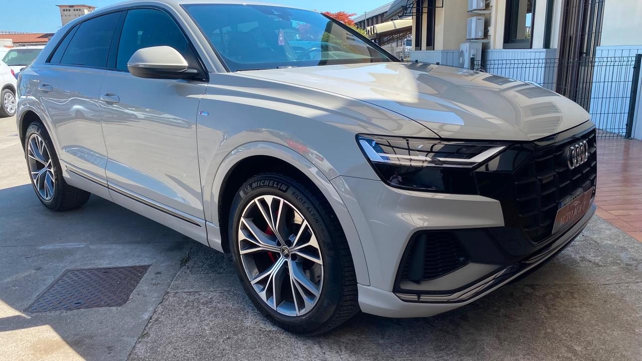 Audi Q8 55 TFSI e quattro tiptronic Sport S-Line