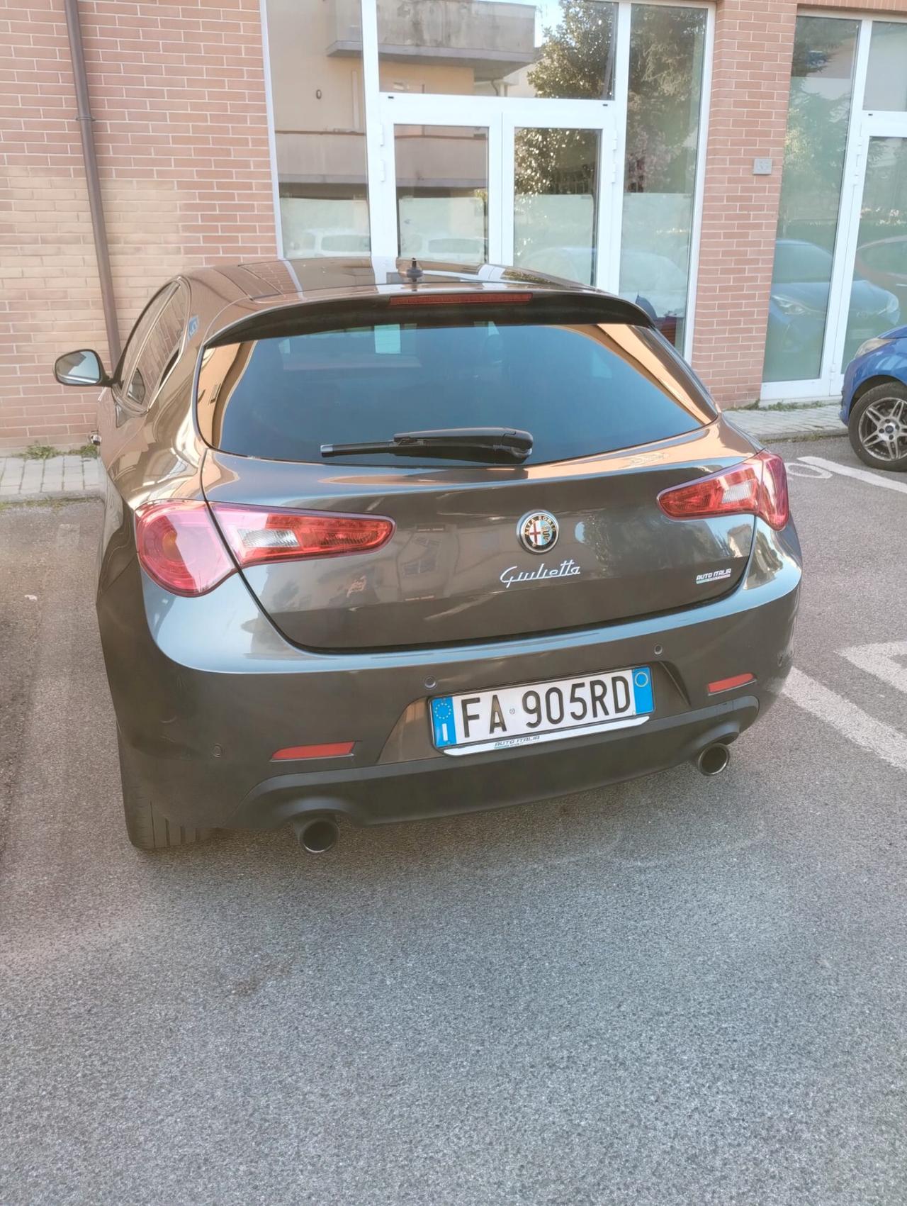 Alfa Romeo Giulietta 1750 Turbo TCT Quadrifoglio Verde