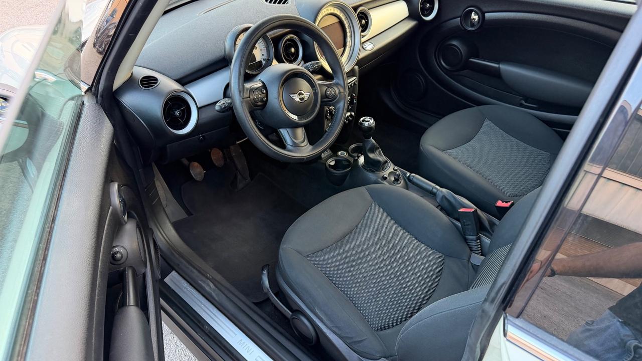 Mini 1.6 16V One (55kW)
