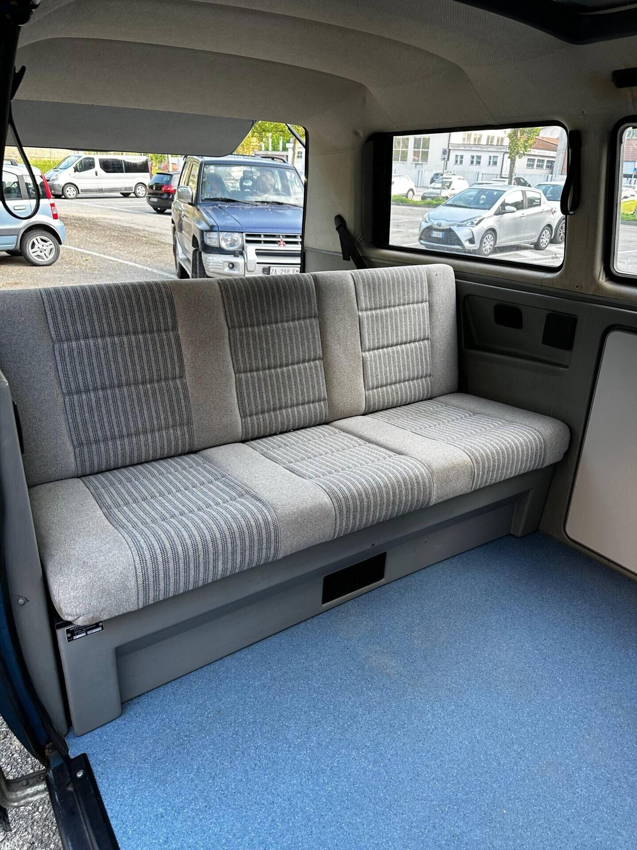 Volkswagen T3 MULTIVAN - 6 POSTI