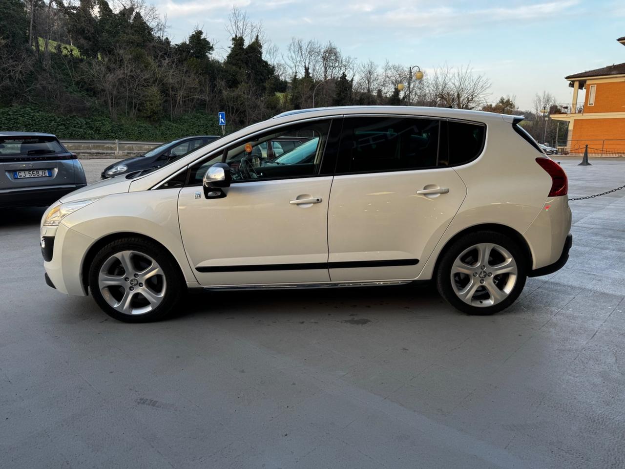 Peugeot 3008 DIESEL HYbrid4