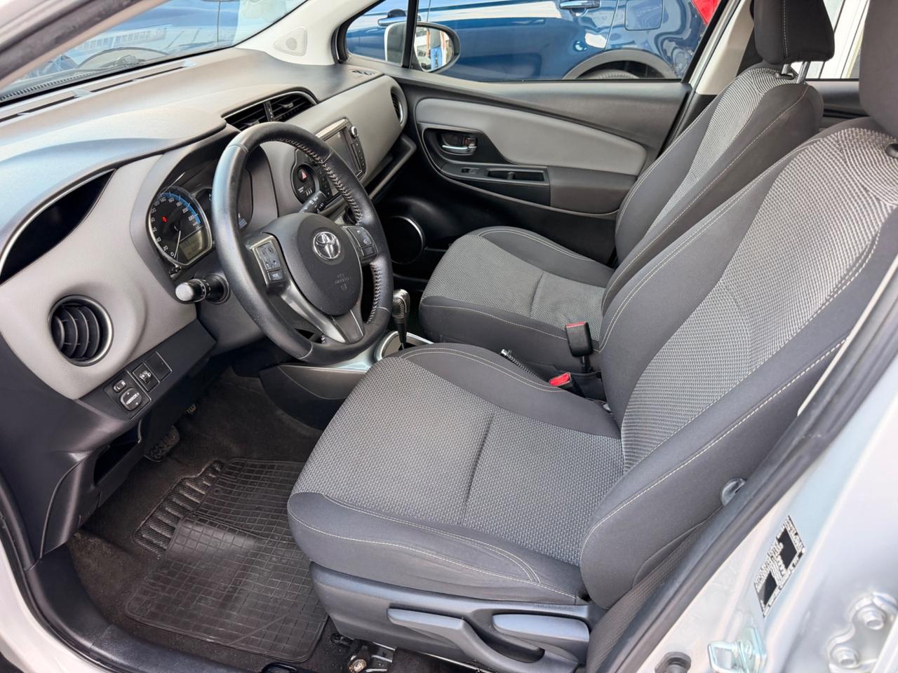 Toyota Yaris 1.5 Hybrid 5 porte Cool