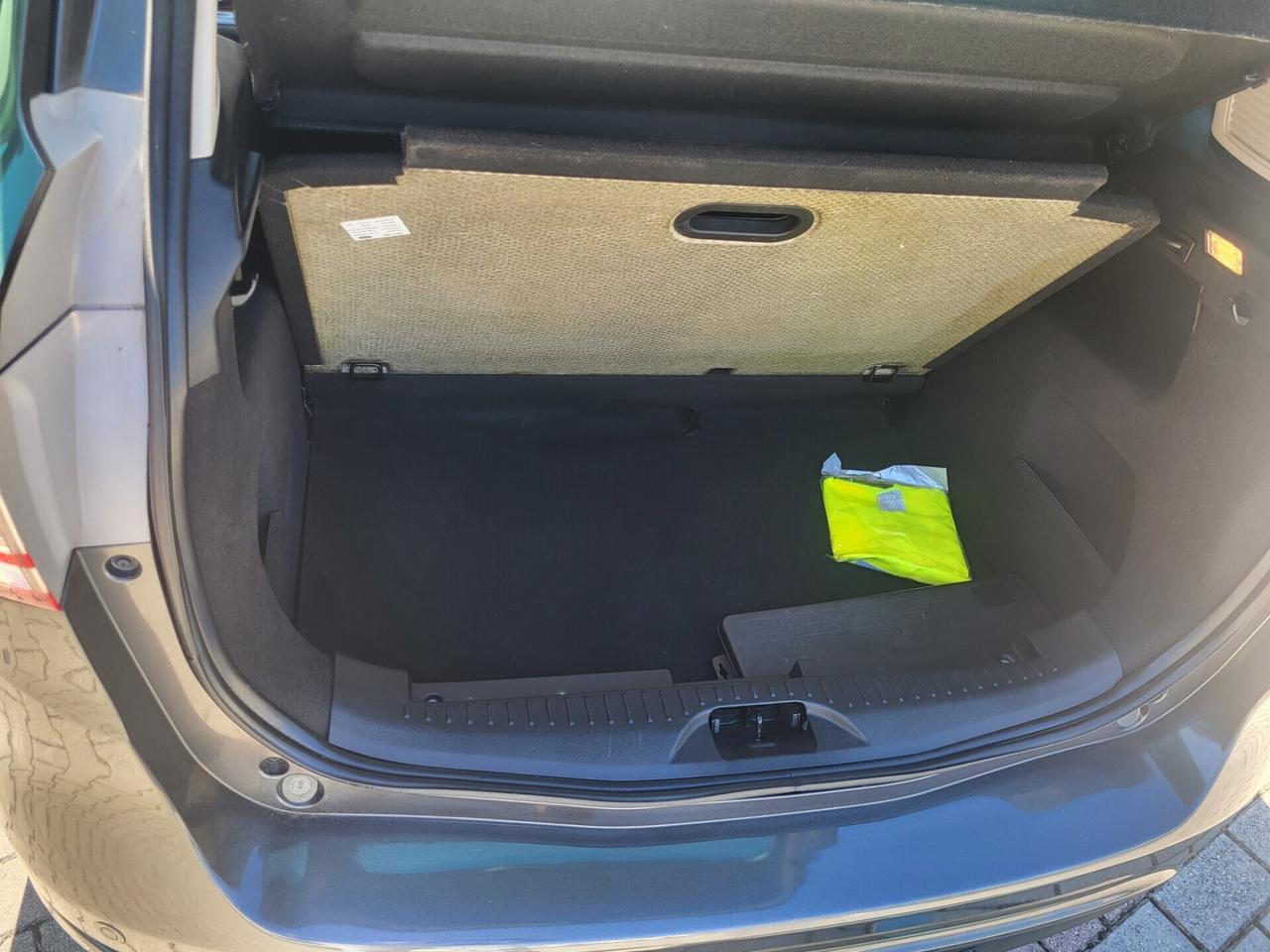 Ford B-Max 1.5 TDCi-EURO 6B-NAVI-PARK PILOT