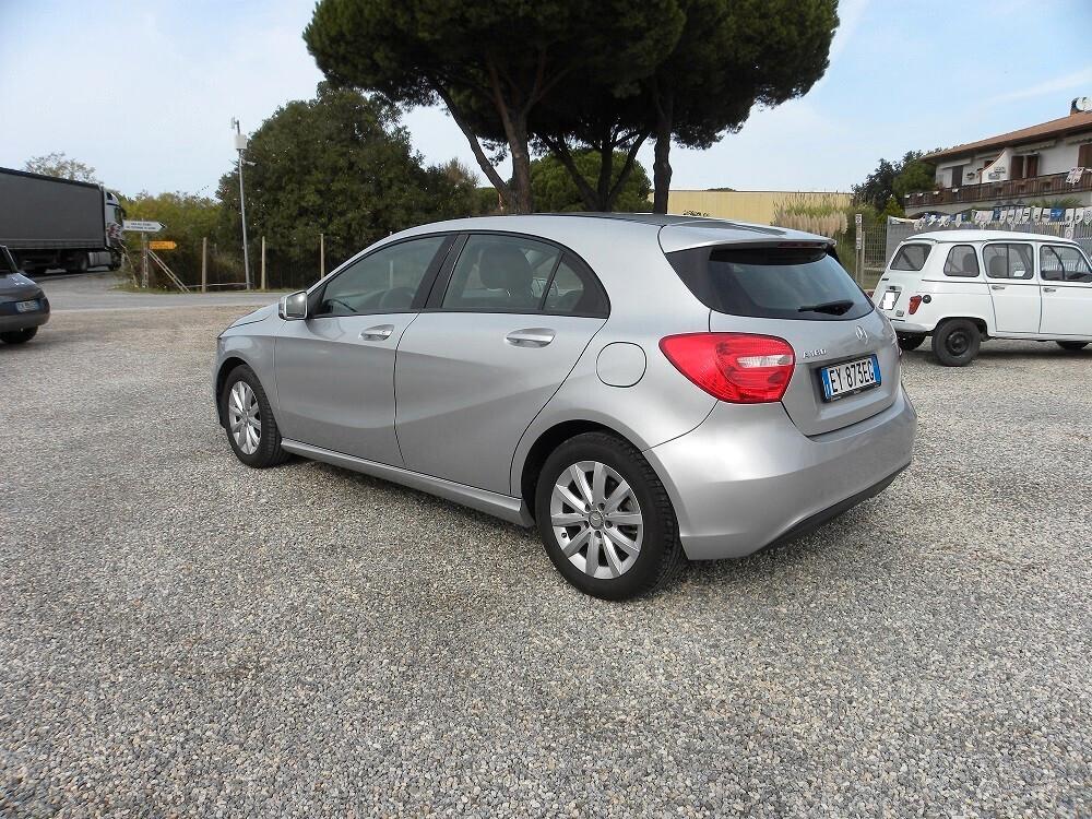 Mercedes-benz A 180 CDI SPORT PELLE NAVI CRUISE CAMERA MULTIFUNZIONE CERCHI