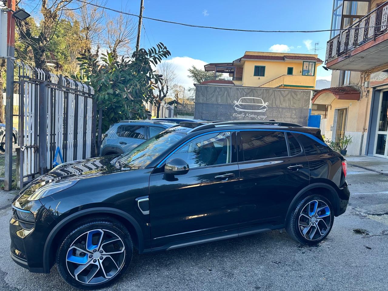 Lynk&co 01 PHEV More NO VINCOLI