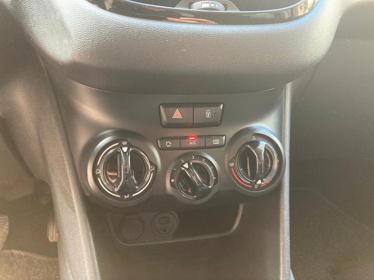 Peugeot 208 1.2 VTi 82 CV 5 porte Access
