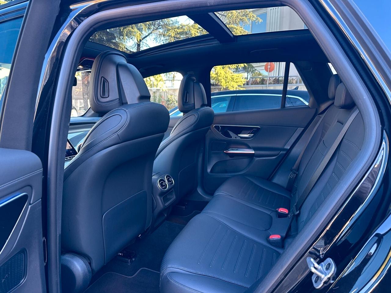 Mercedes-benz GLC 220 d 4M. AMG Premium_PANORAMA_FARI DIGITAL LED_ CAMERA 360_HEAD-UP_BLACK