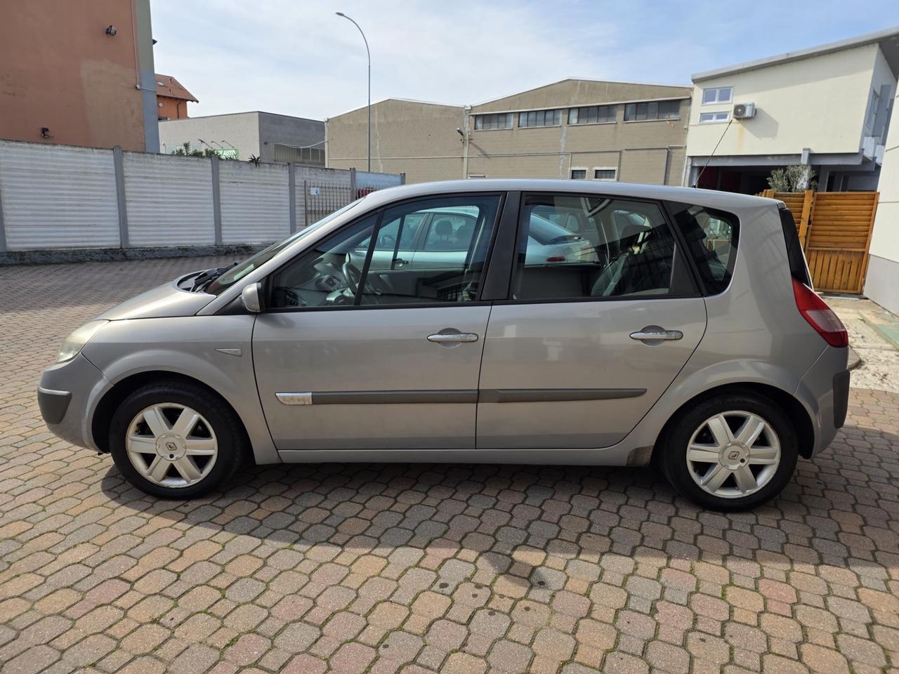 Renault Scenic 1.6 Benzina