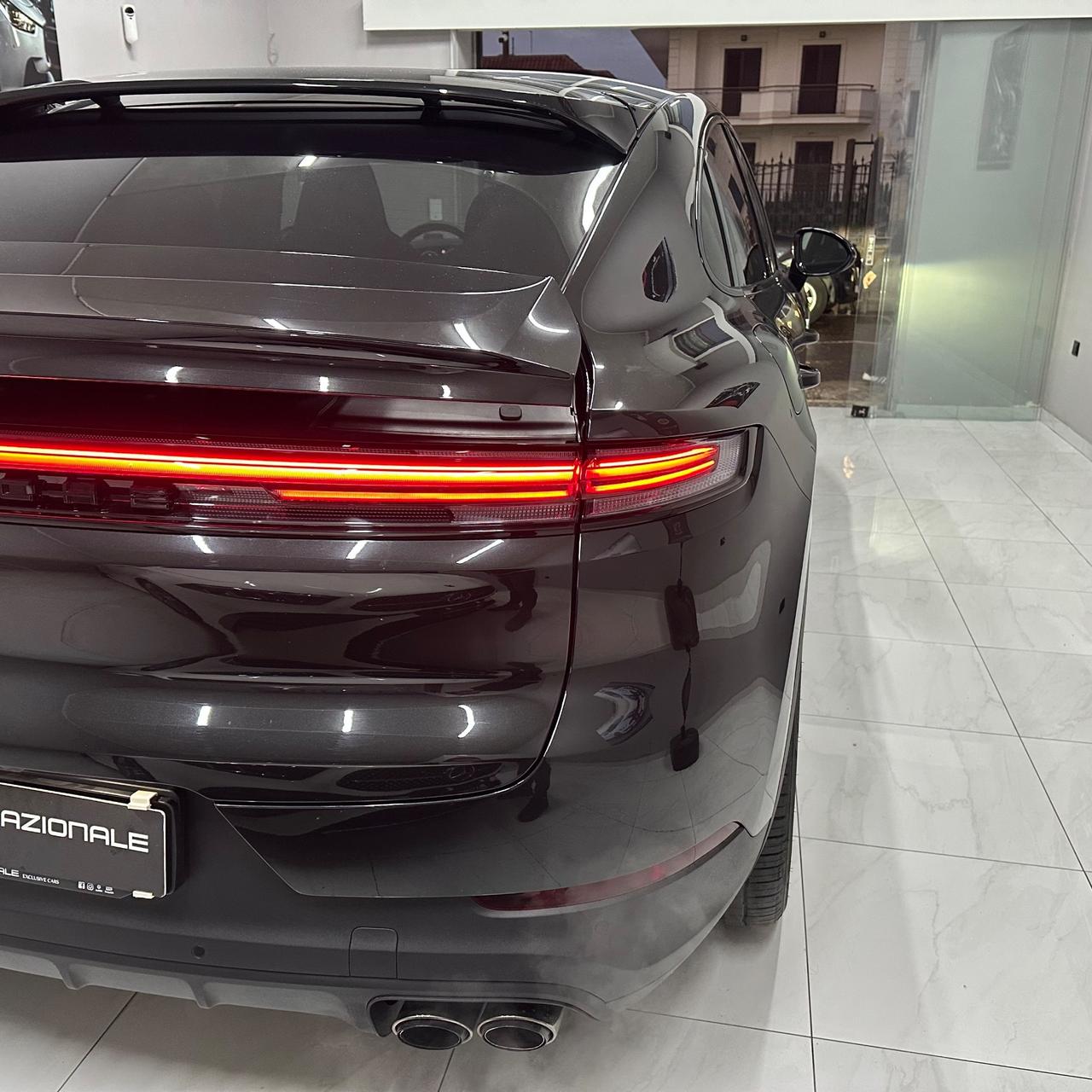 Porsche Cayenne Coupé 3.0 Hybrid plug-in Black Edition 470cv