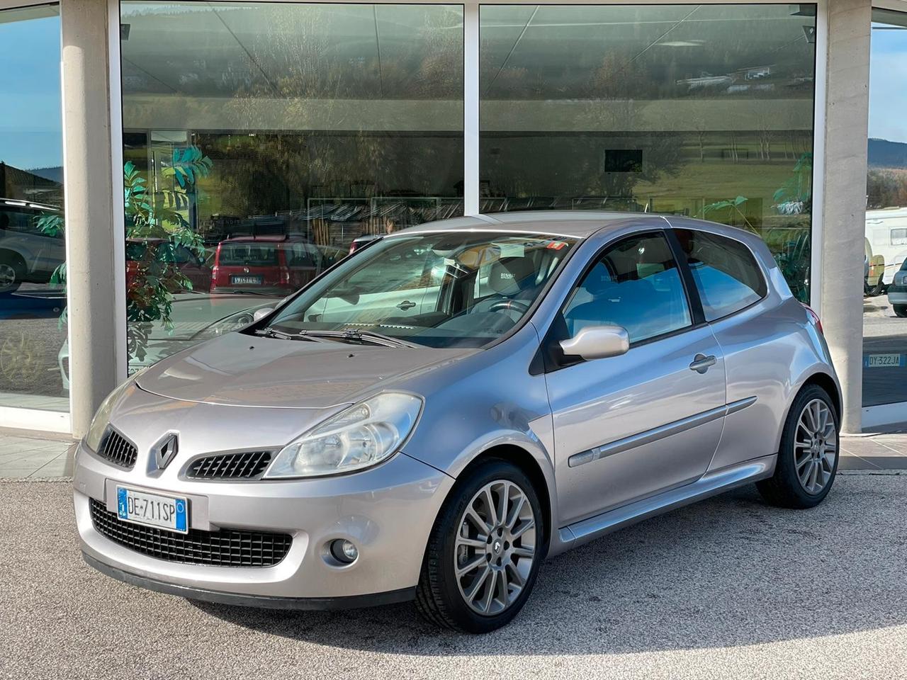 Renault Clio 2.0 16V 200CV 3 porte RS