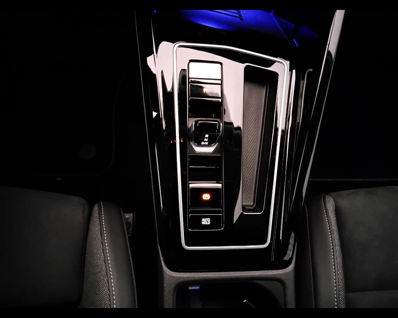 VOLKSWAGEN Golf VIII 2024 - Golf 2.0 tdi Style 150cv dsg