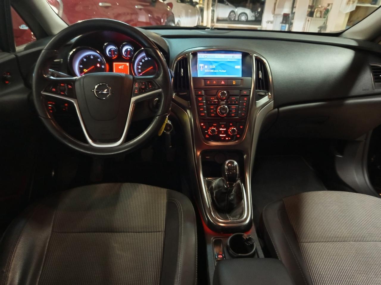 Opel Astra 1.7 CDTI 125CV 5 porte Cosmo ok neopatentati