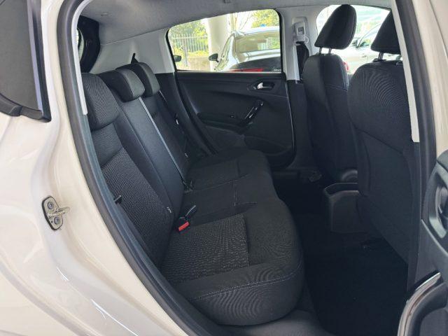 PEUGEOT 208 82cv 5 porte Signature OK NEOPATENTATI