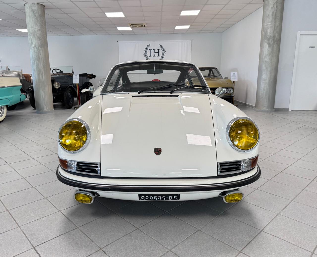 Porsche 911 2.0S SWB Coupe